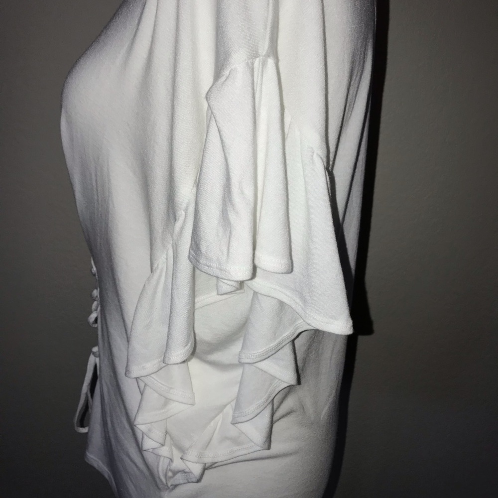 🌺SALE🌺 Express blouse - Picture 4 of 7